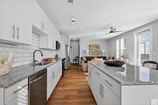 RISE Doro in Jacksonville, FL - Foto de edificio - Building Photo