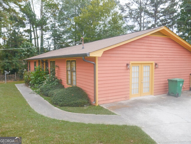 6451 Edenfield Dr in Lithonia, GA - Building Photo - Building Photo