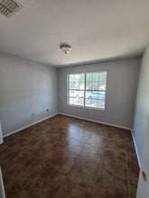 613 Cuervo Dr in Laredo, TX - Building Photo - Building Photo