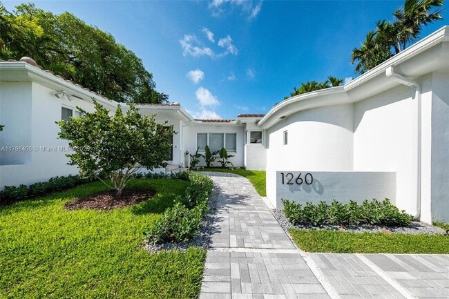 1260 99th St in Bay Harbor Islands, FL - Building Photo - Building Photo