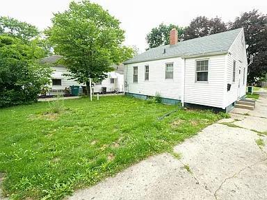 property at 19776 Detroit Ave
