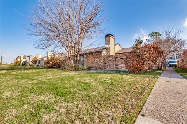 3930 Portland St in Irving, TX - Building Photo