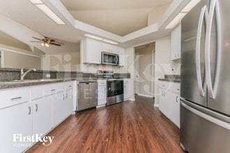 10121 Briar Cir in Hudson, FL - Foto de edificio - Building Photo