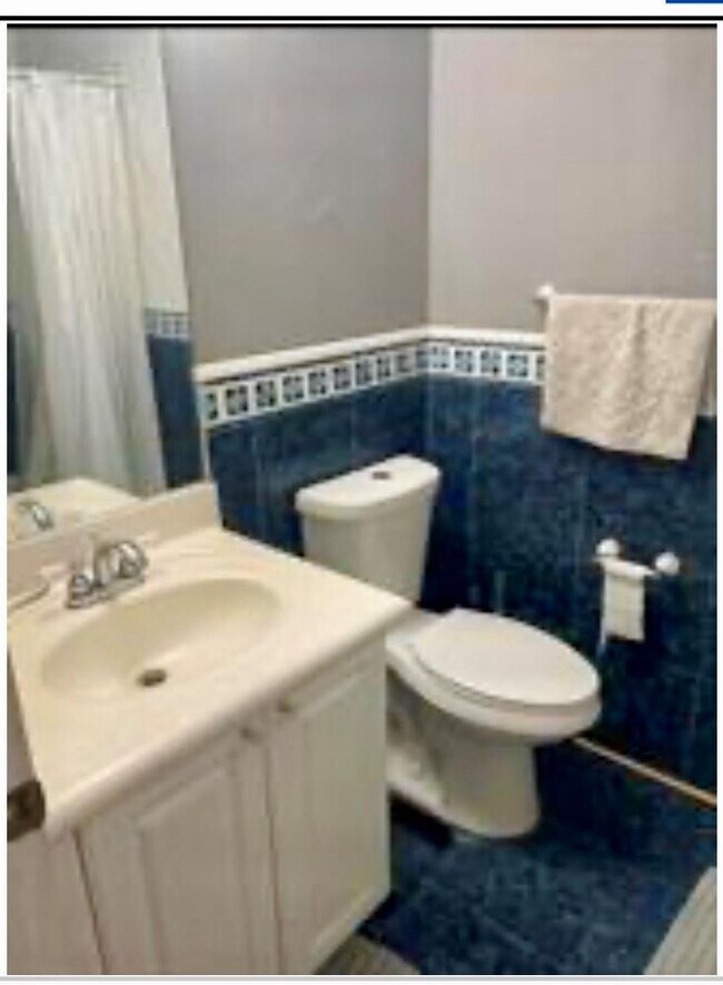 872 NW 130th Ave in Pembroke Pines, FL - Building Photo - Building Photo