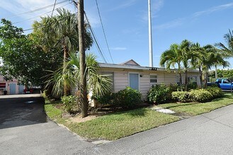 3101 NE West End Blvd in Jensen Beach, FL - Foto de edificio - Building Photo
