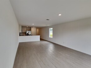 18711 Barrichello Dr in Conroe, TX - Building Photo - Building Photo