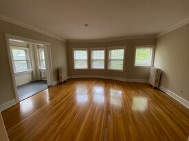 2534 N Prospect Ave, Unit D in Milwaukee, WI - Building Photo