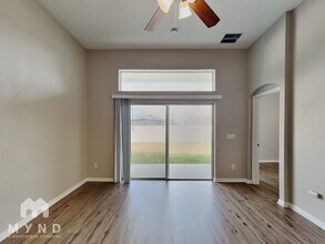 723 Stonewyk Way in Kissimmee, FL - Foto de edificio - Building Photo