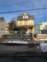 321 E Price St in Philadelphia, PA - Building Photo