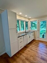 76 W Redding Rd in Danbury, CT - Building Photo - Building Photo