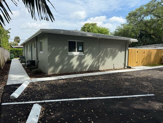 property at 921 SW 29th Ave