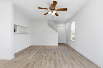 1605 Future Dr in Austin, TX - Building Photo - Building Photo