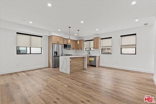 property at 3973 S Budlong Ave