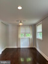121 Rutgers Ave in Swarthmore, PA - Building Photo