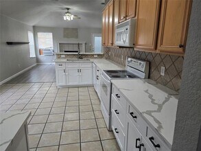 1033 Harriman Dr in Saginaw, TX - Building Photo - Building Photo