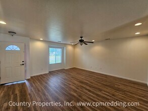 3507 Barkwood Dr in Anderson, CA - Building Photo - Building Photo