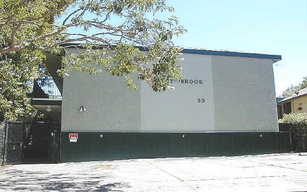 Shady Brook Apartments in Fairfax, CA - Building Photo