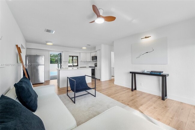 9915 SW 212th St in Cutler Bay, FL - Building Photo - Building Photo