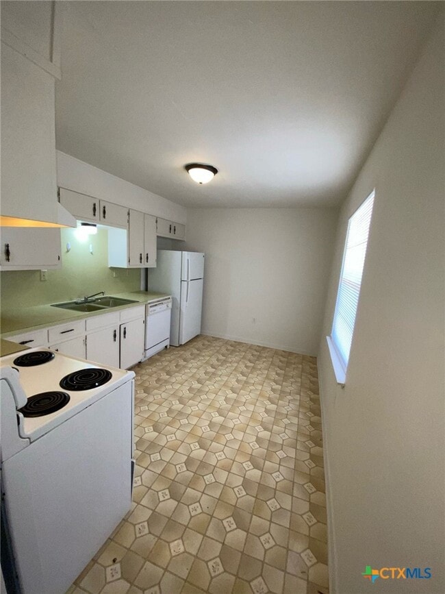 307 Sunset Ln in Copperas Cove, TX - Foto de edificio - Building Photo