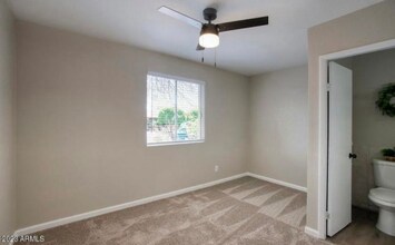 5530 W La Reata Ave in Phoenix, AZ - Building Photo - Building Photo