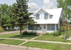 400 E 12th Ave in Mitchell, SD - Building Photo
