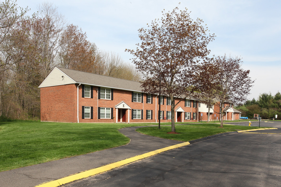 Dobbs Crossing in Vernon Rockville, CT - Building Photo