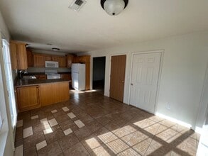 16311 Holy Cross Ln in St. Robert, MO - Building Photo - Building Photo