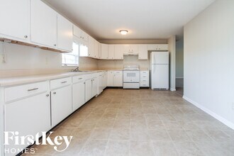911 Nicole Way in New Whiteland, IN - Building Photo - Building Photo