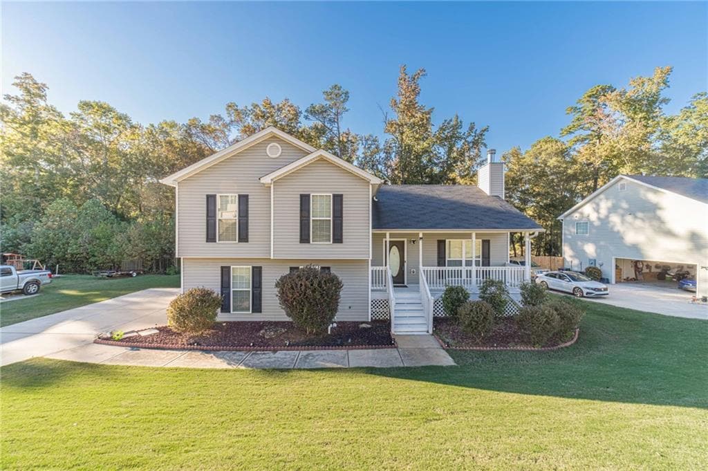 583 Embassy Walk in Winder, GA - Building Photo