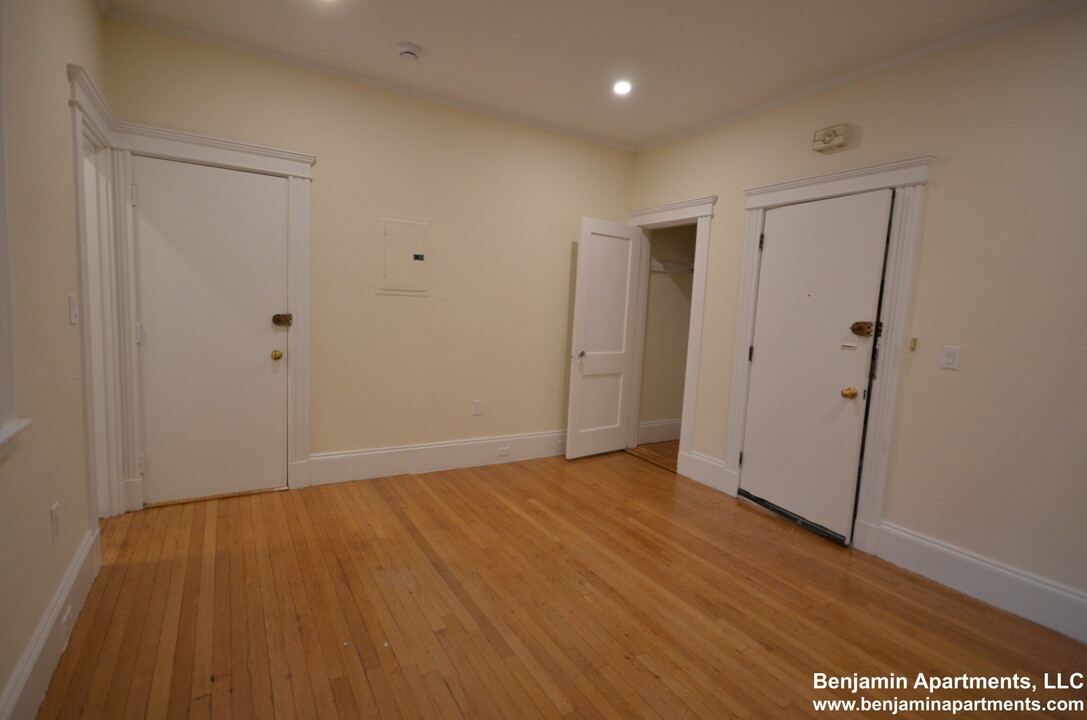 97 Marion St, Unit 2 in Brookline, MA - Building Photo