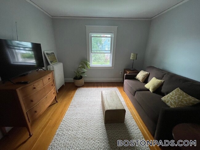15 Bartlett Ave
