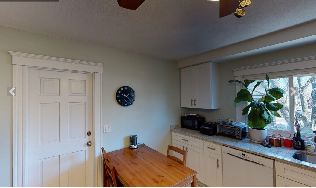 18 Bond St, Unit 1 in Somerville, MA - Foto de edificio