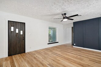 1539 S Thelma Ave in Springfield, MO - Building Photo - Building Photo