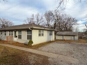 2509 S Westport Rd in Independence, MO - Building Photo - Building Photo