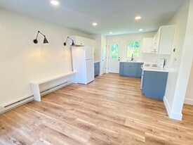 160 Bronson St in Littleton, NH - Building Photo