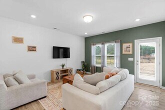 106 Aspire Cir in Wingate, NC - Building Photo - Building Photo