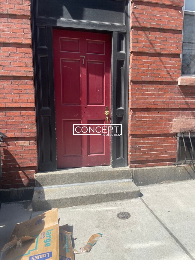 property at 7 Pembroke St