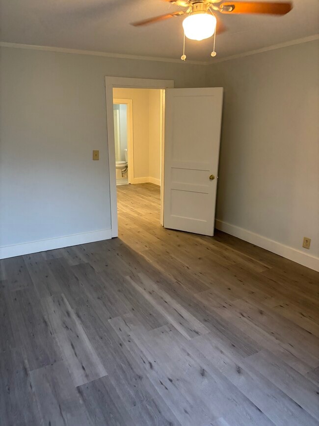 202 W 13th St, Unit #4 Top Left
