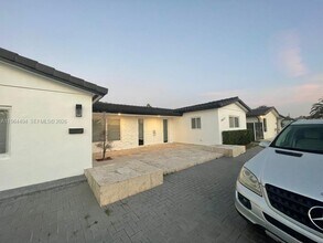 2837 SW 126th Ave in Miami, FL - Building Photo - Building Photo