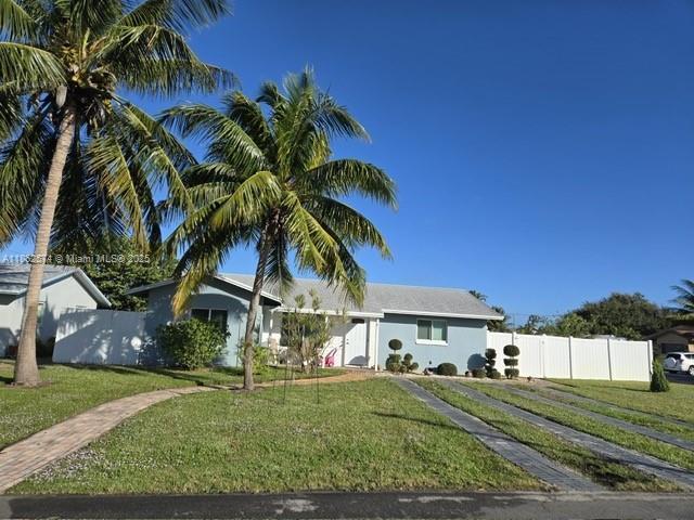 property at 903 NW 6th Ave