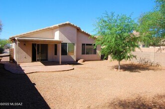 8832 N Mesquite Bluffs Pl in Tucson, AZ - Building Photo - Building Photo
