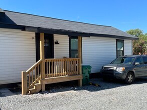 331 N Wayne St, Unit 6 in Milledgeville, GA - Building Photo - Building Photo