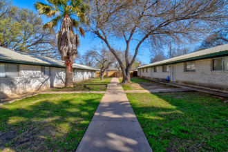 601 2nd St in Marble Falls, TX - Building Photo - Building Photo