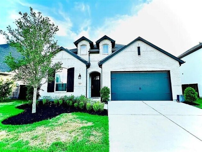 property at 3023 Dragonlet Ln