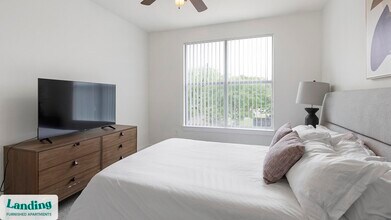 7373 Valley View Ln, Unit 3020 in Dallas, TX - Building Photo - Building Photo