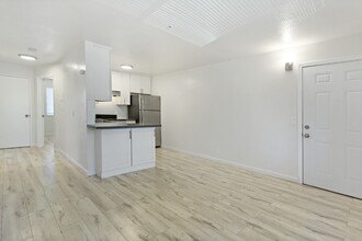 Alta Vista Apartments in Oakland, CA - Building Photo - Building Photo