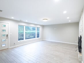 805 Blackhawk Ln in Riverwoods, IL - Building Photo - Building Photo