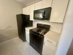 220-422 Elm St in Clemson, SC - Foto de edificio - Building Photo