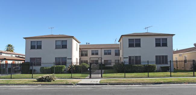 2228 Thurman Ave in Los Angeles, CA - Building Photo - Building Photo