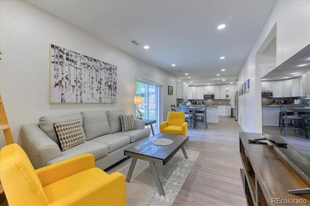 59 S Irving St in Denver, CO - Building Photo - Building Photo